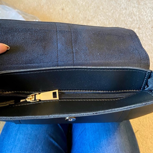 NWT black vegan leather mini backpack zipper - Picture 7 of 9